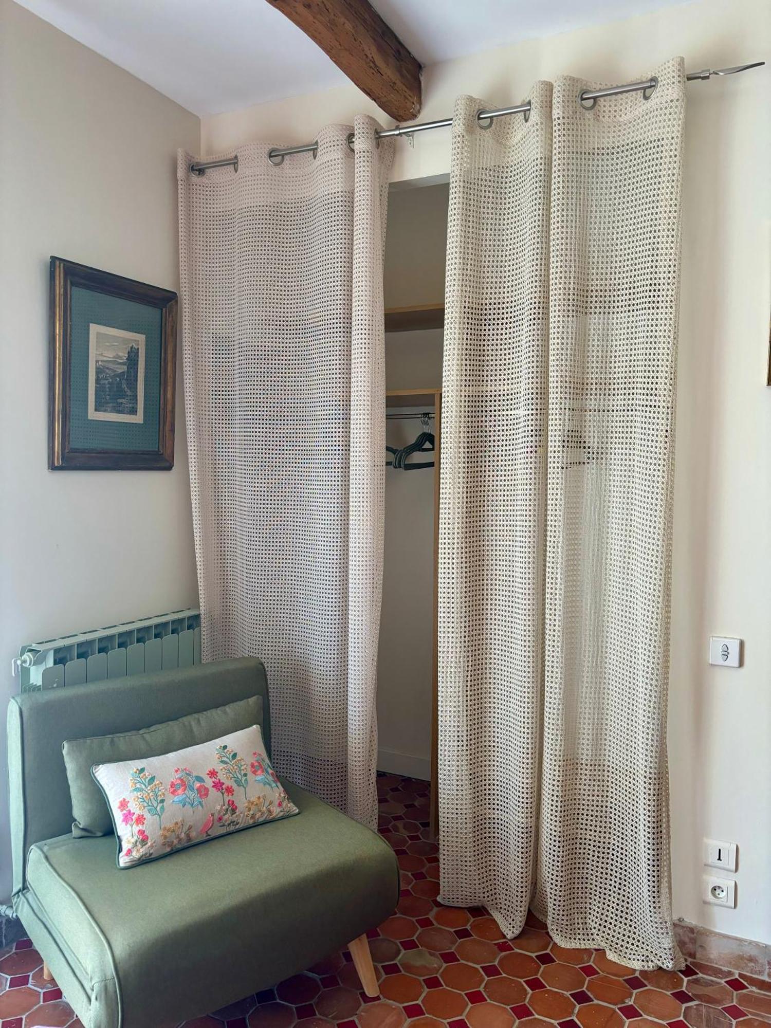 Bed and Breakfast Domaine Du Commandeur Mondragon Exterior foto